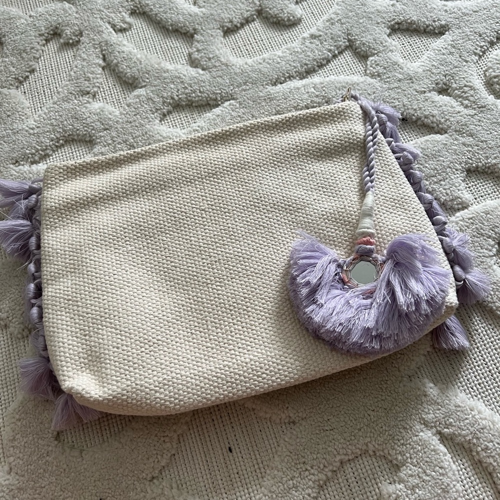Cream purse